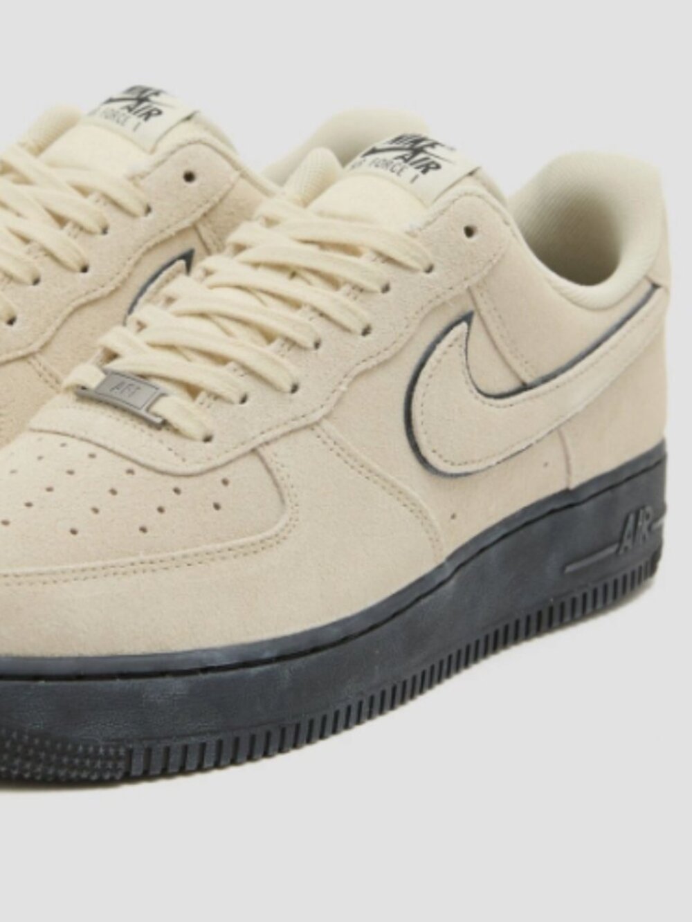Authentic Nike Air Force 1 Suede ® ( Men Sizes: 12 ) Khaki / Black